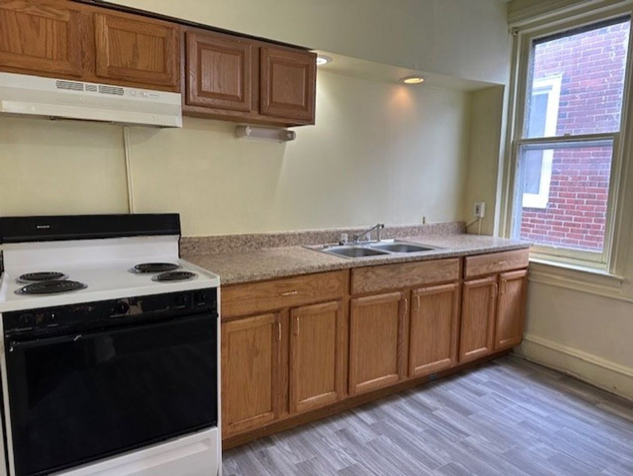 2225 N 4th St - Photo 4 of 9