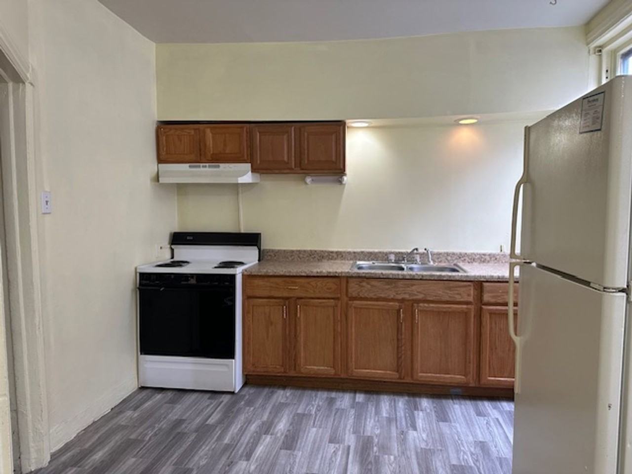 2225 N 4th St - Photo 5 of 9