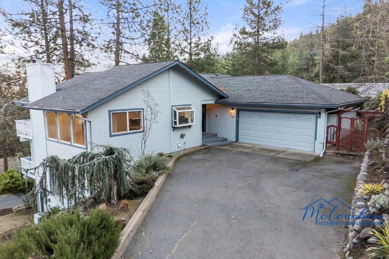 525 Ashland Loop Rd - Photo 2 of 40