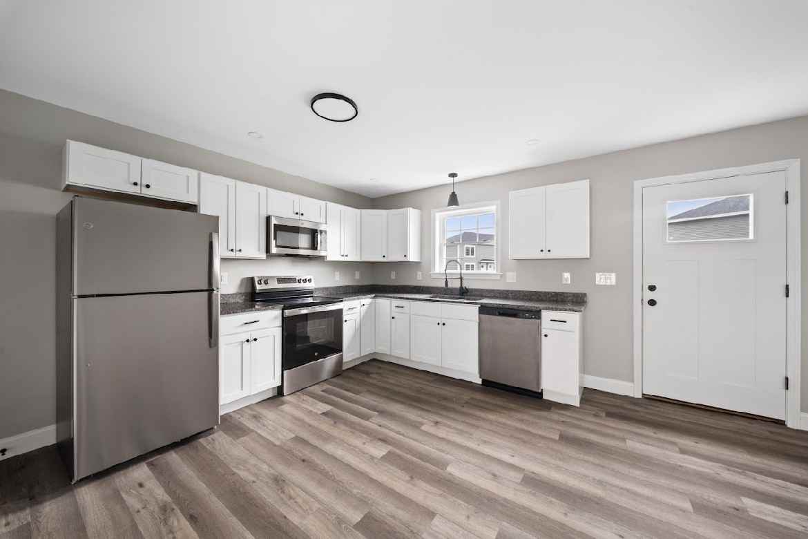 47 Pembroke Drive #104 B#1 - Photo 5 of 9