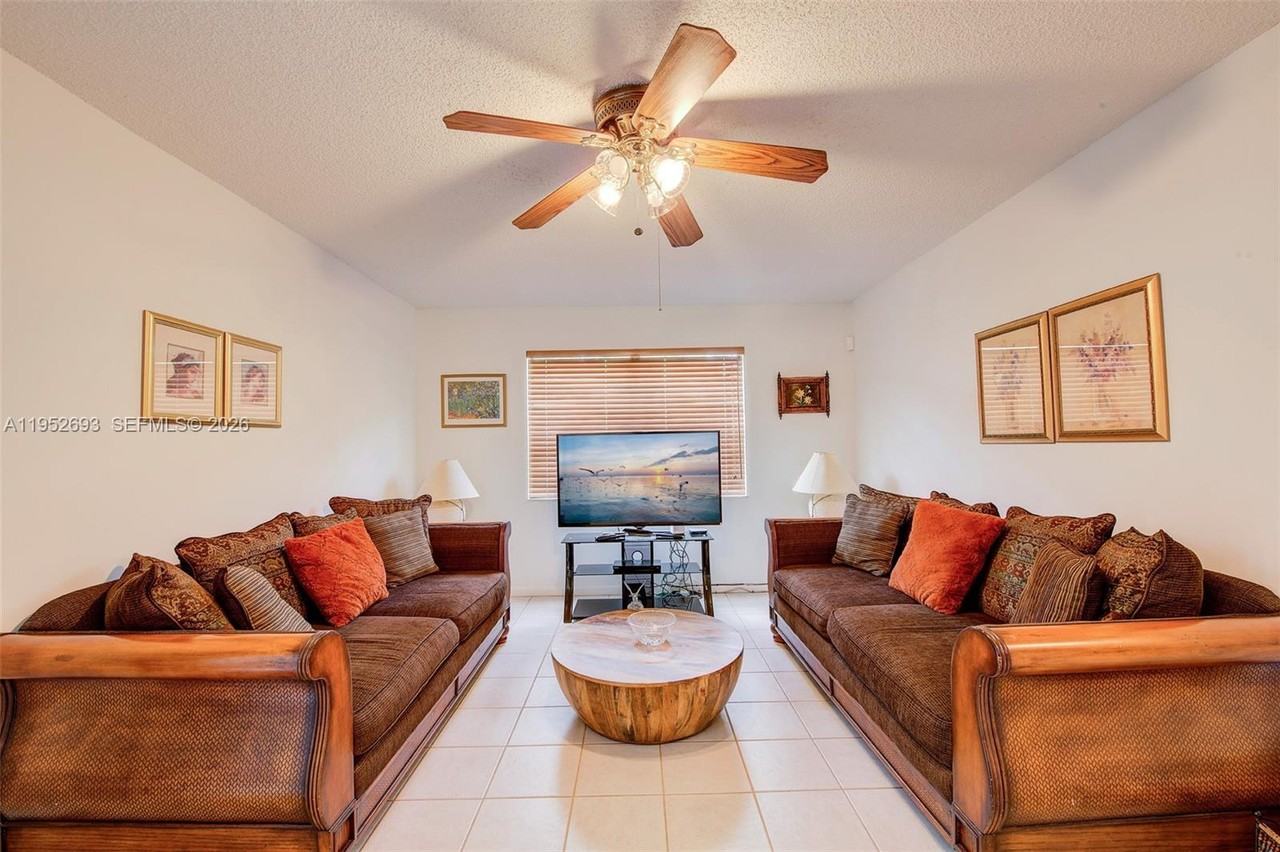 11909 Sw 48th Ct #11909 - Photo 2 of 20