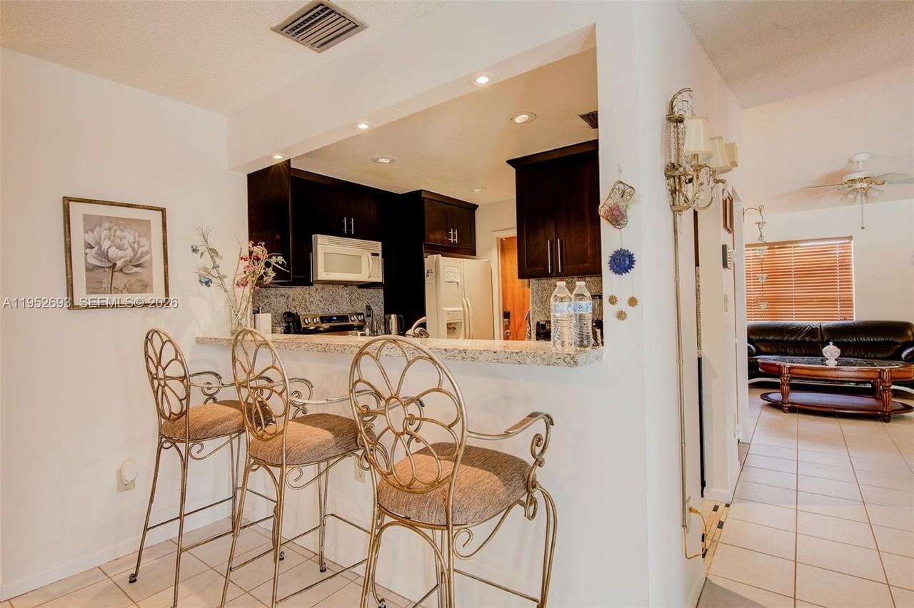 11909 Sw 48th Ct #11909 - Photo 3 of 20