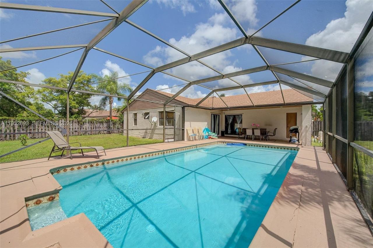 11909 Sw 48th Ct #11909 - Photo 7 of 20