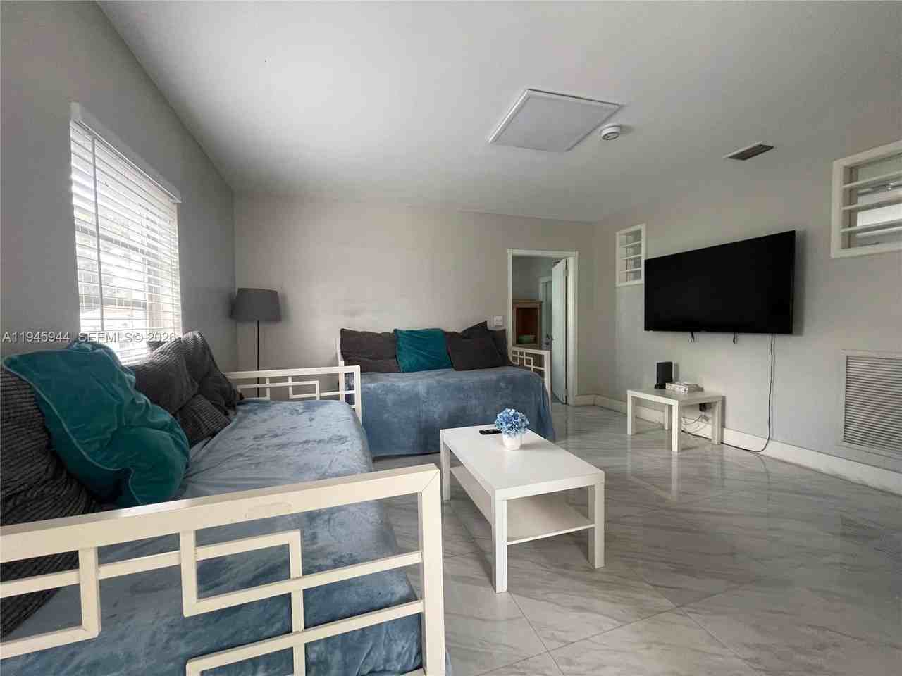 Royal Poinciana #1938 - Photo 2 of 11