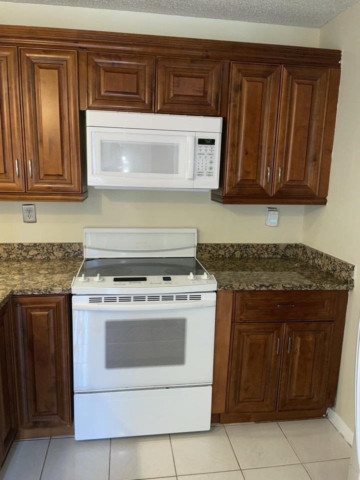 3757 Victoria Dr #3757 - Photo 2 of 10