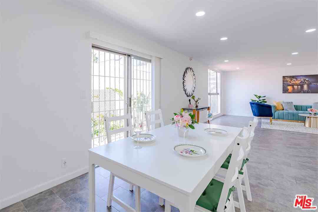 1017 S Bedford St #1017-2 - Photo 7 of 16