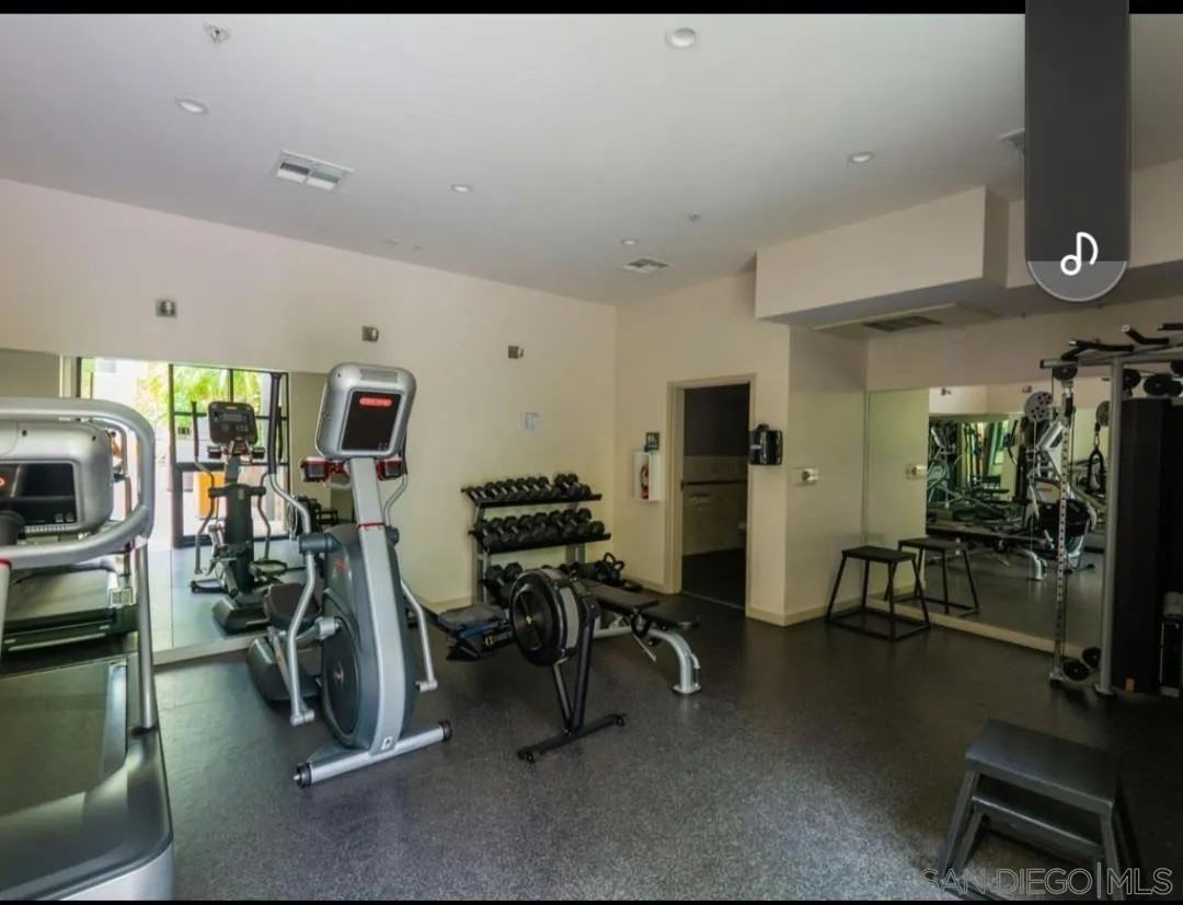 889 Date St #889-502 - Photo 2 of 9