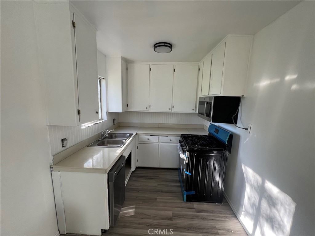 32942 Perret Blvd #32942 - Photo 7 of 10