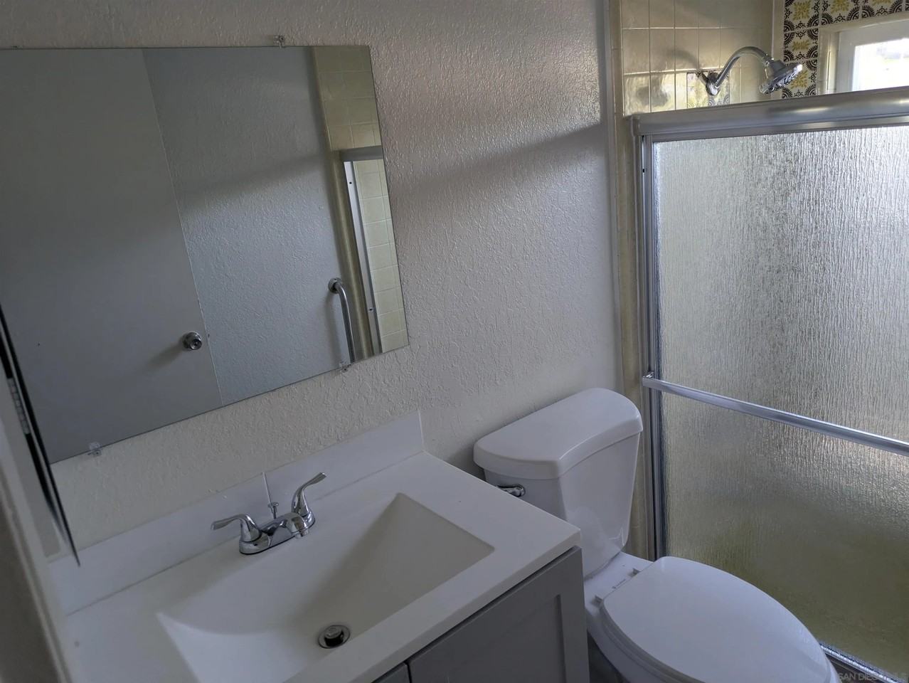 226 S Grape St #226 - Photo 3 of 5