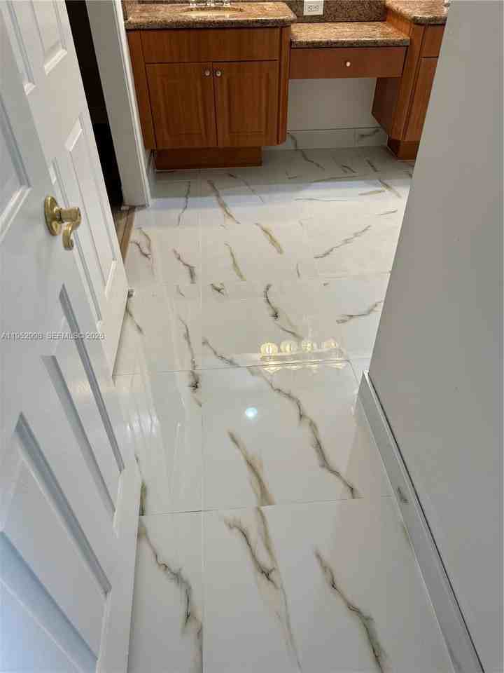 Plantation Ct #140 - Photo 2 of 26