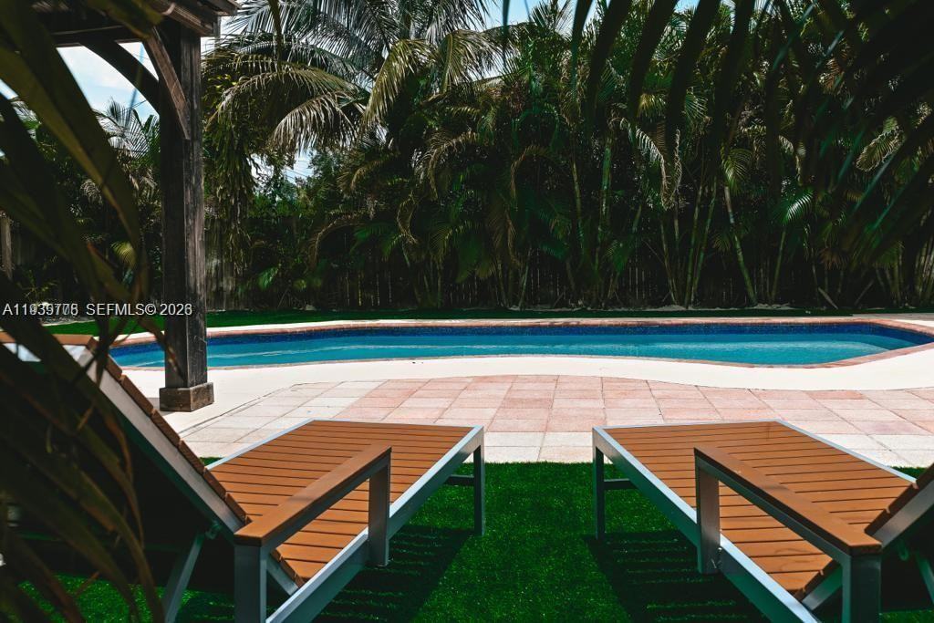 2539 Thomas St #2539