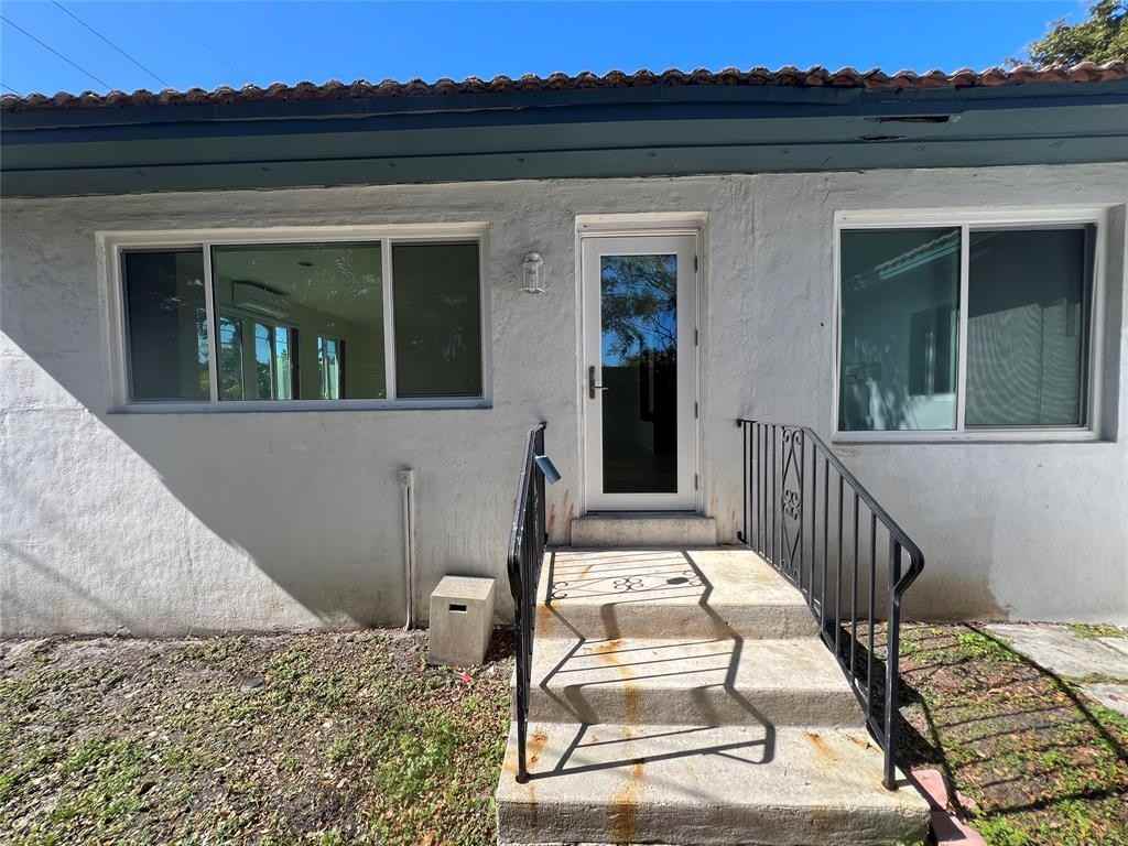 2648 Cleveland St #2648-2 - Photo 4 of 19