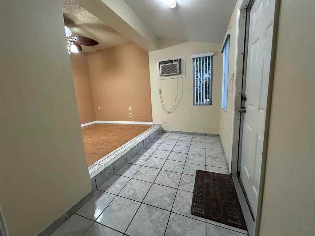 1917 Coolidge St #1917 - Photo 5 of 16