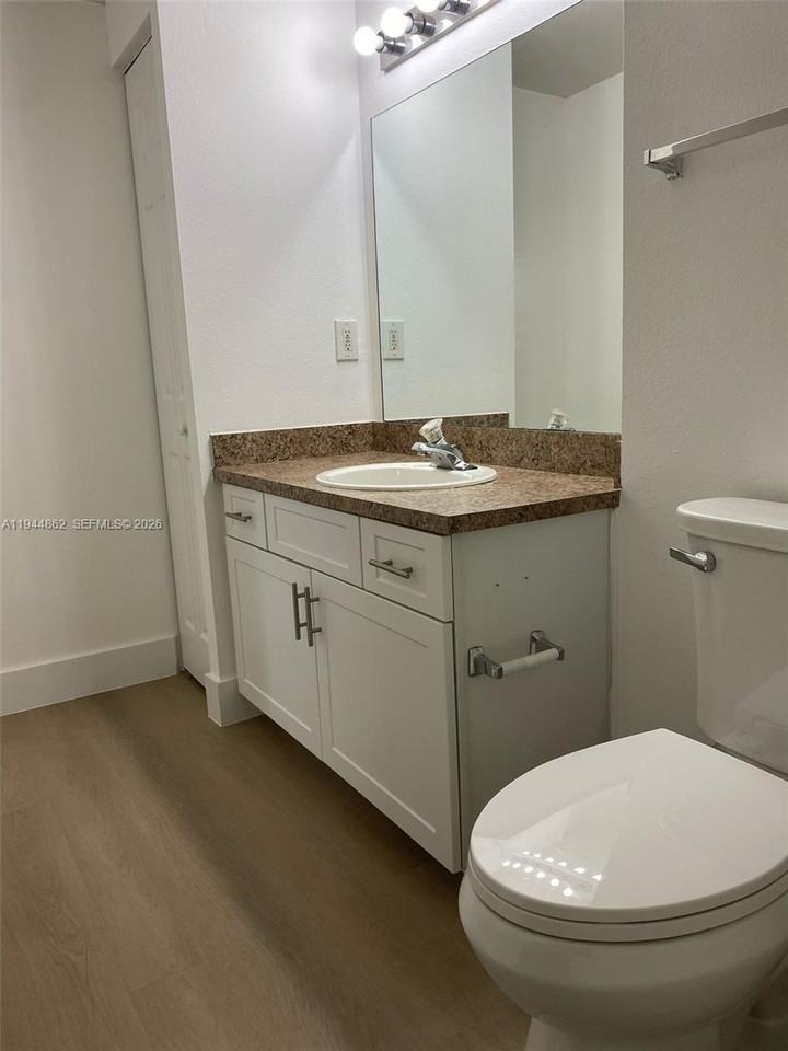 220 Sw 116th Ave #220-15303 - Photo 2 of 7