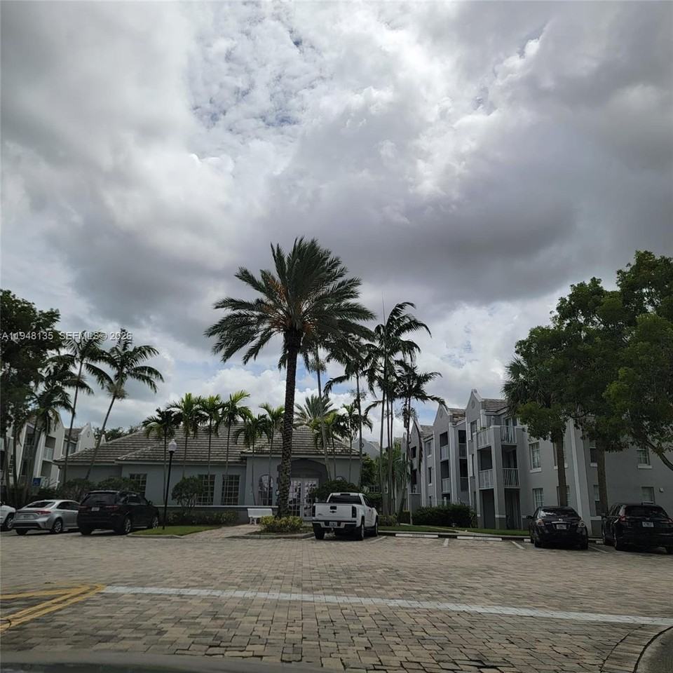 711 Sw 111th Way #711-3017 - Photo 7 of 20