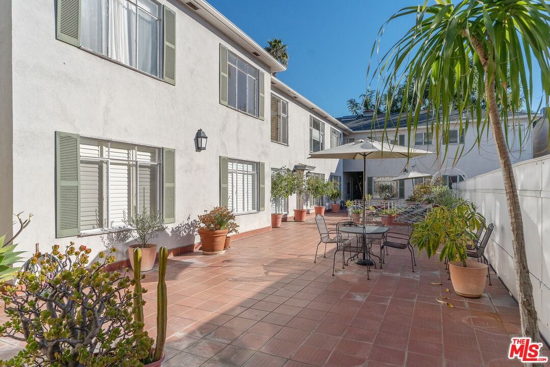 1275 N Harper Ave #1275-15 - Photo 7 of 27