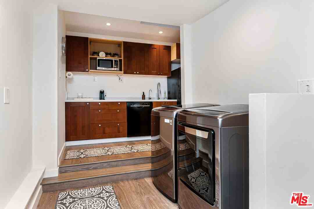 717 Huntley Dr #717 - Photo 4 of 11