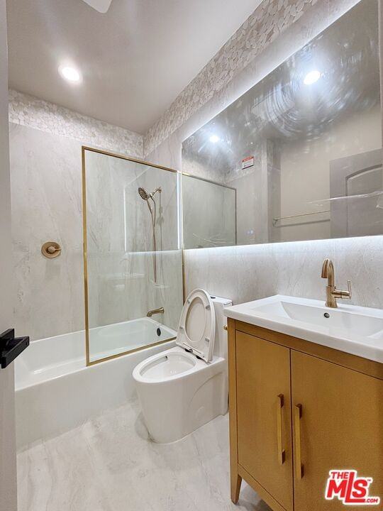 713 Devirian Pl #713 - Photo 3 of 24