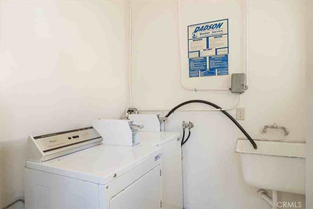 1126 Chelsea Ave #1126B - Photo 3 of 14