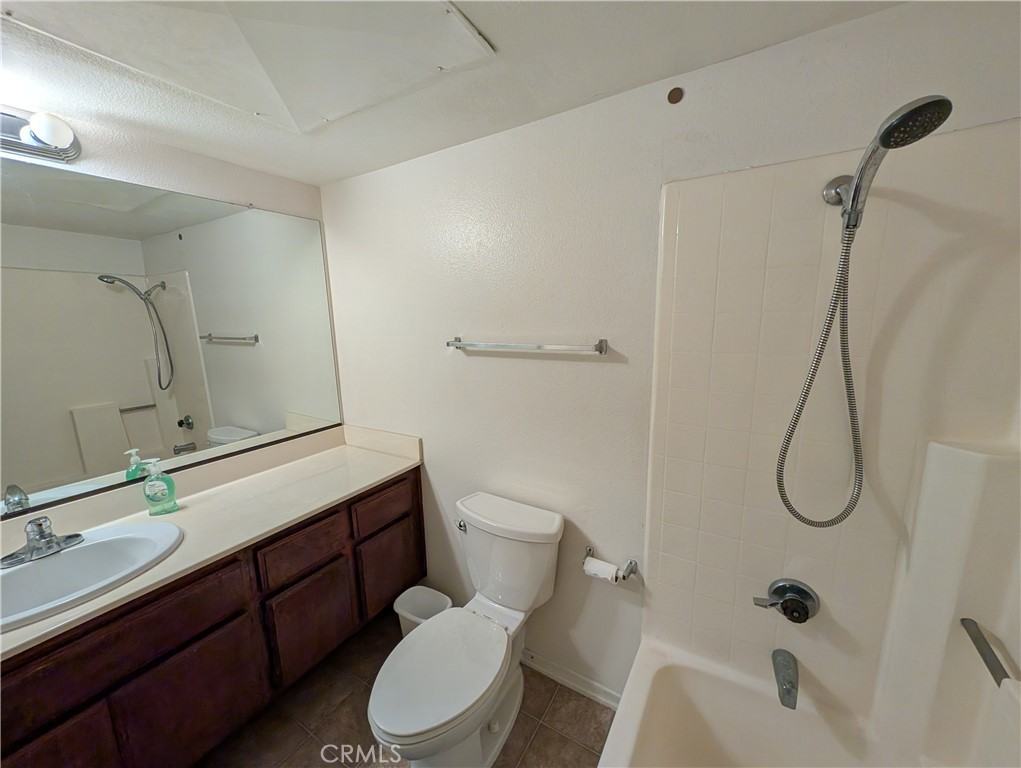 301 N Ford Ave #301 - Photo 4 of 21