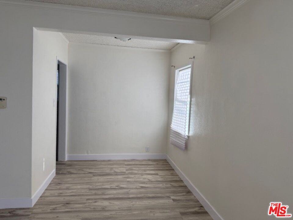 3726 W 112th St #3726 - Photo 3 of 33