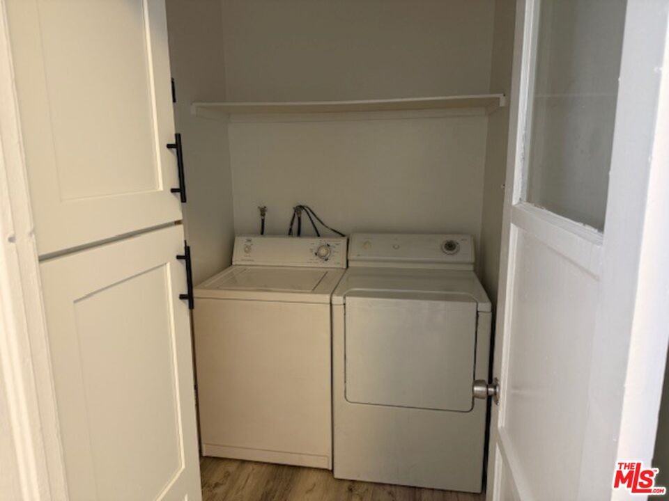 3726 W 112th St #3726 - Photo 5 of 33