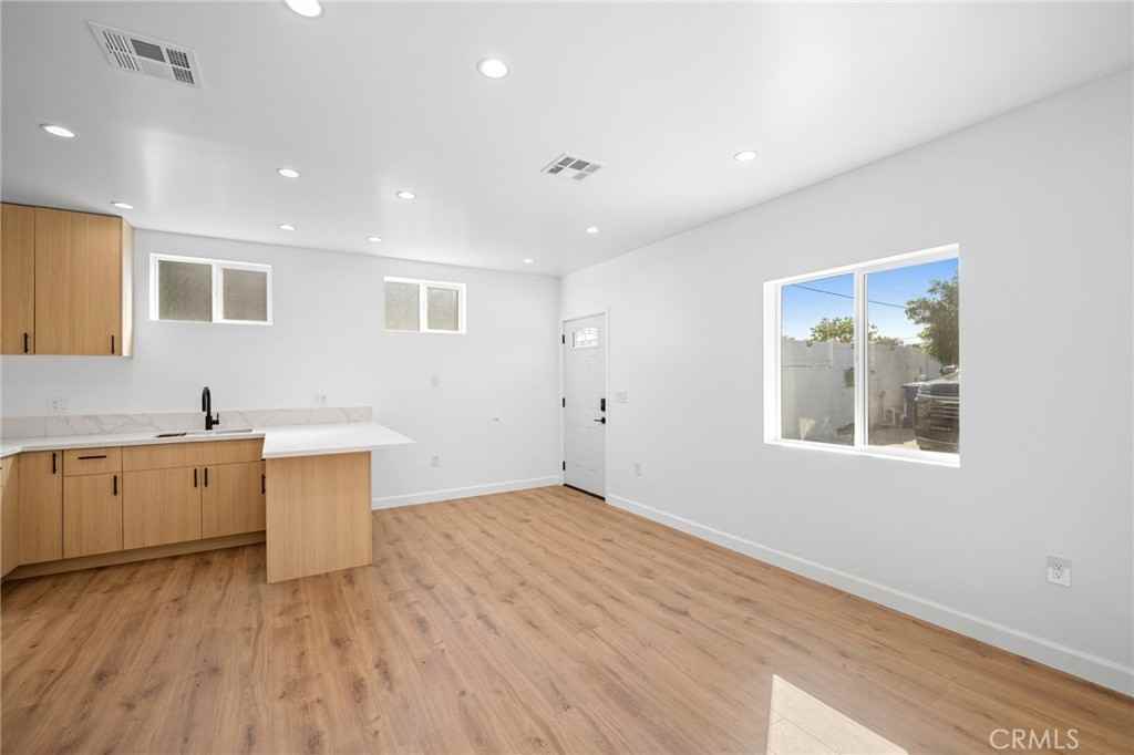 14298 Van Nuys Blvd #14298 - Photo 2 of 21
