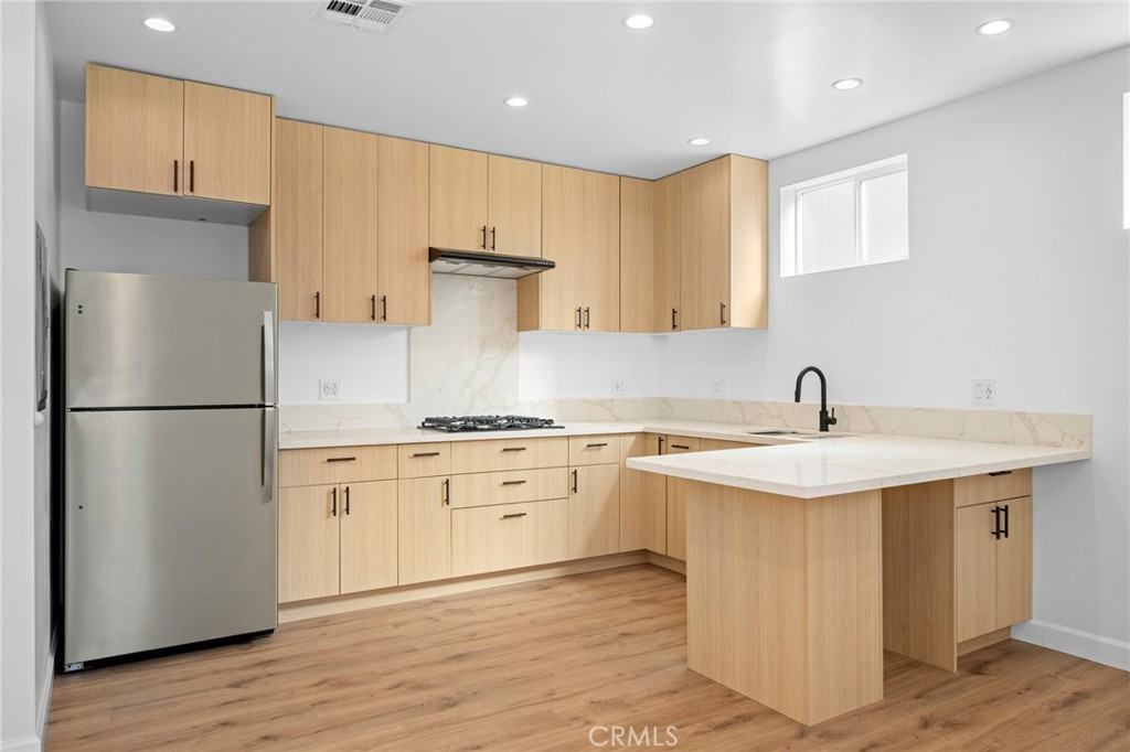 14298 Van Nuys Blvd #14298 - Photo 4 of 21