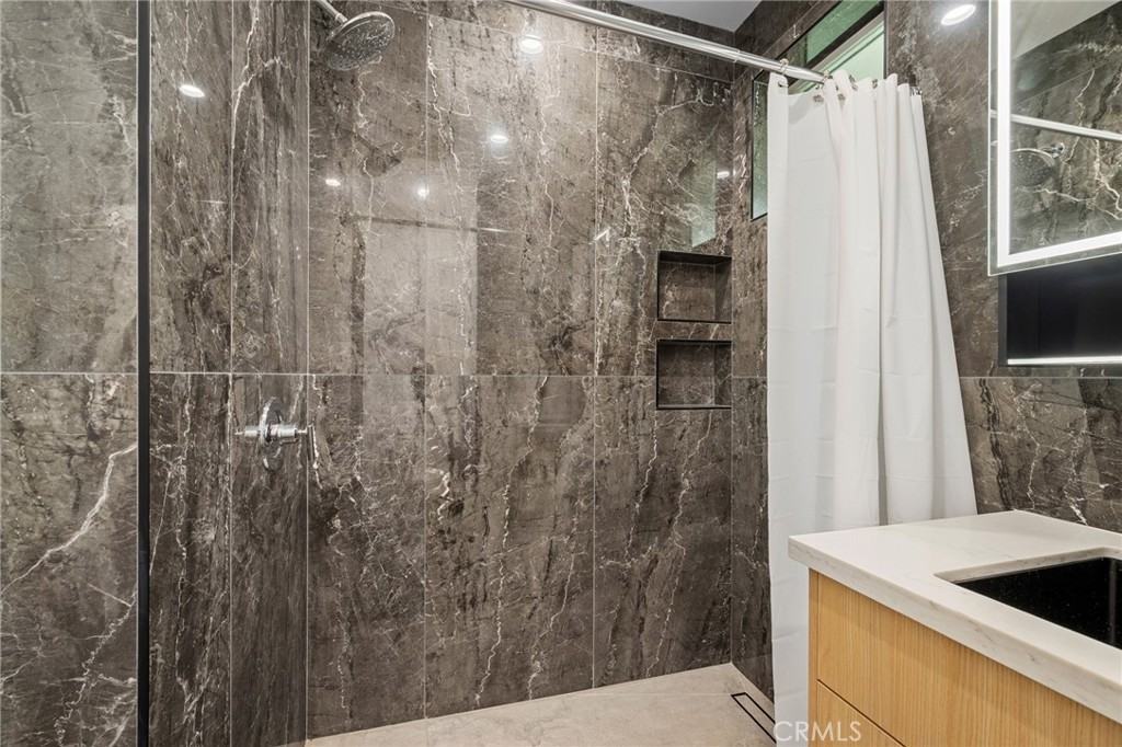 14298 Van Nuys Blvd #14298 - Photo 5 of 21