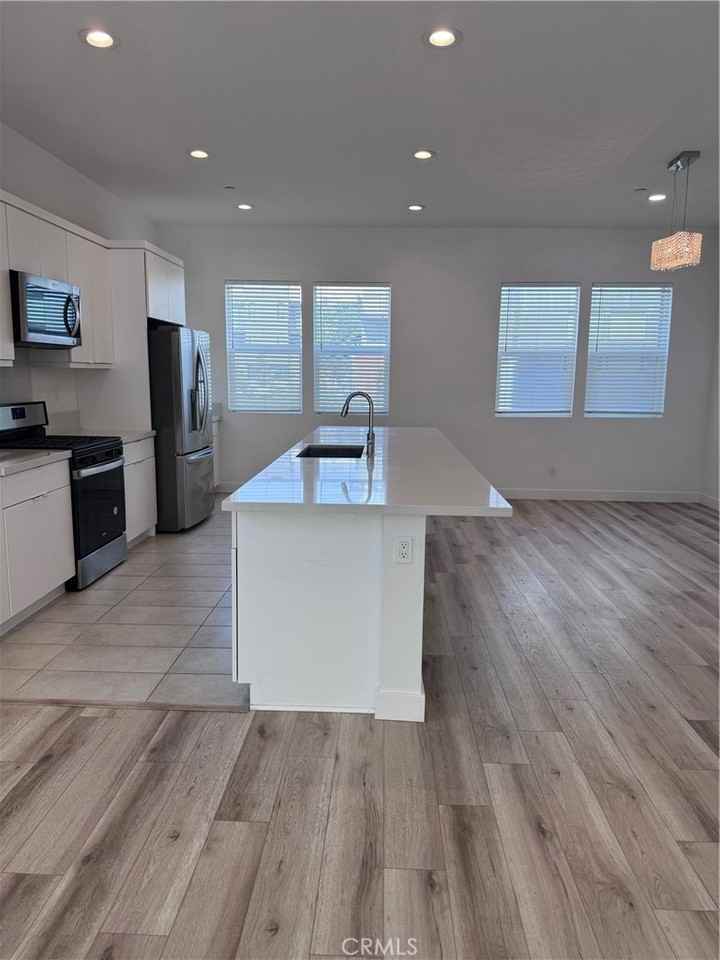 438 Hudson St #438 - Photo 2 of 29