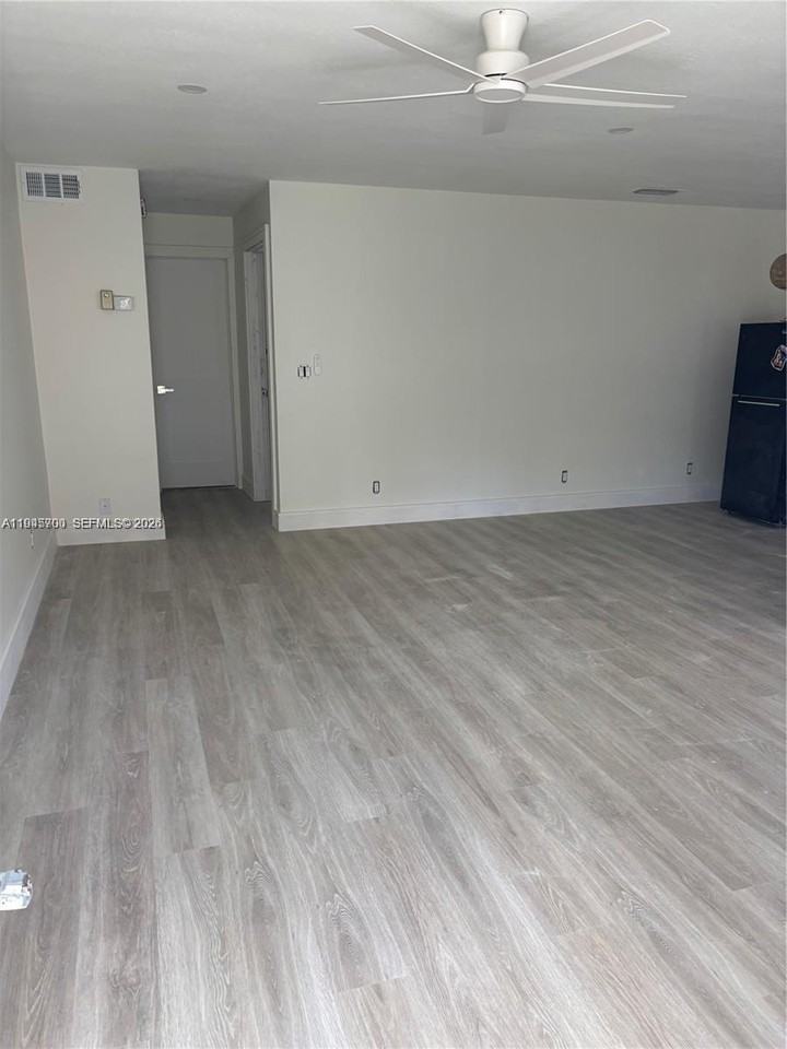 1431 S 14th Ave #1431-107 - Photo 6 of 8