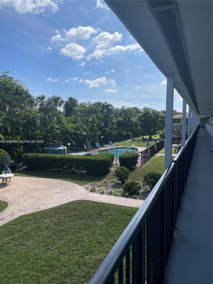 1431 S 14th Ave #1431-107 - Photo 7 of 8