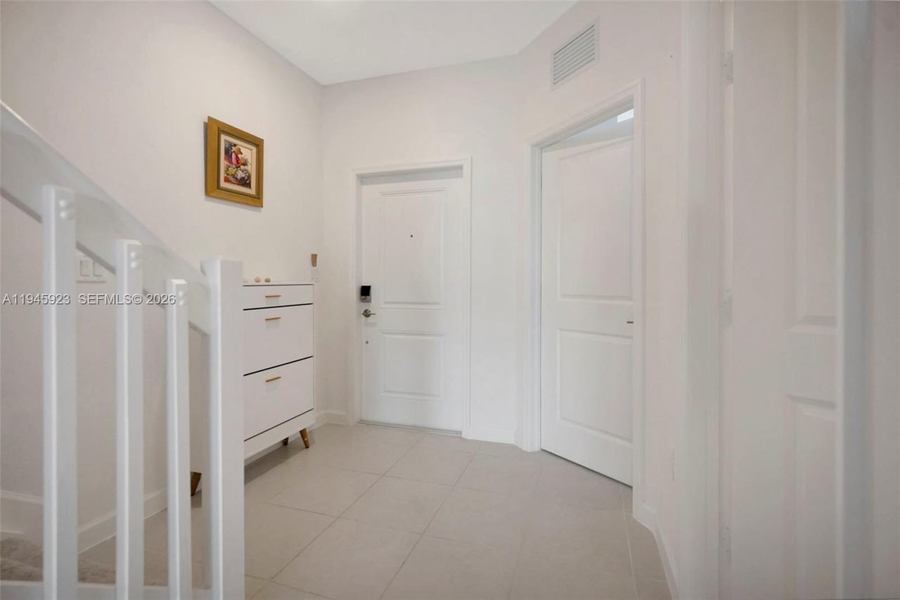 2455 Nw 119th St #2455 - Photo 5 of 38