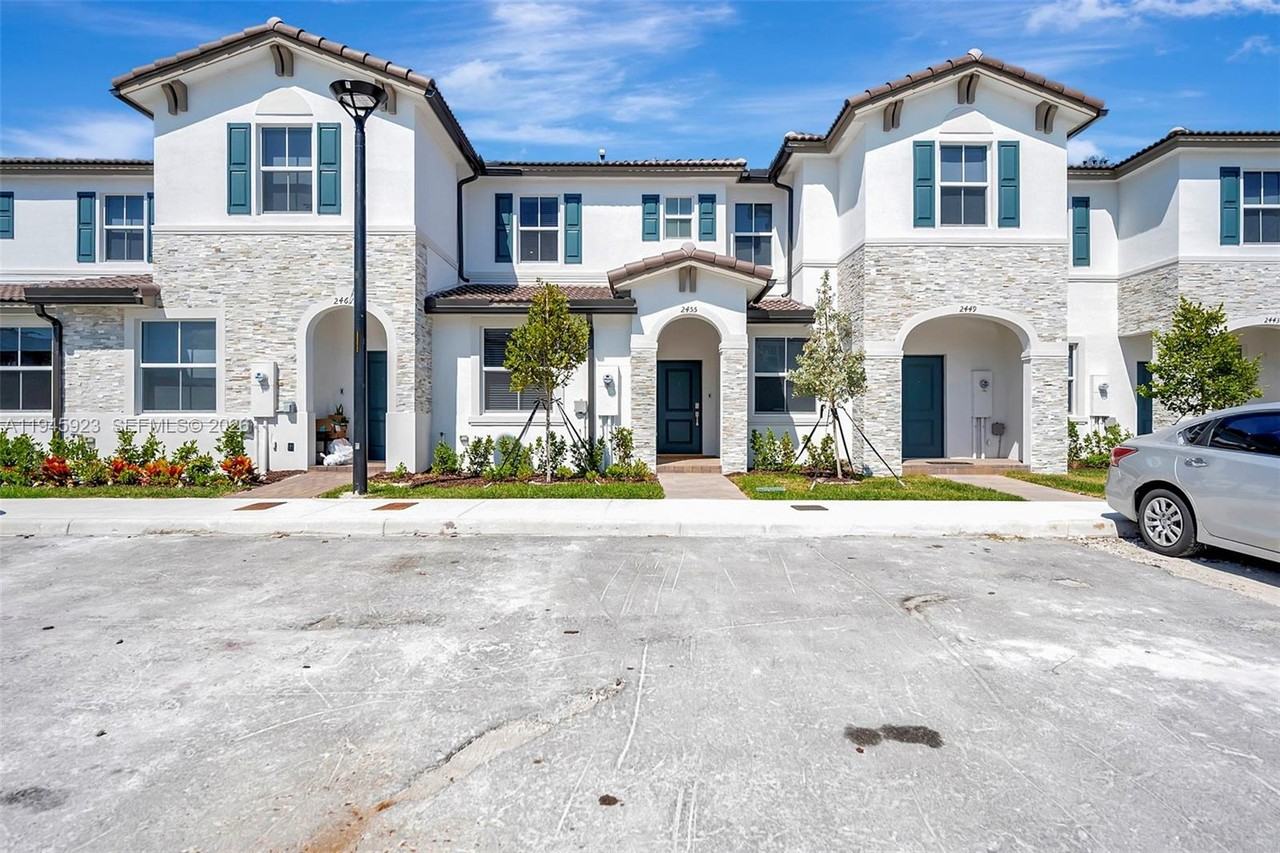 2455 Nw 119th St #2455 - Photo 6 of 38