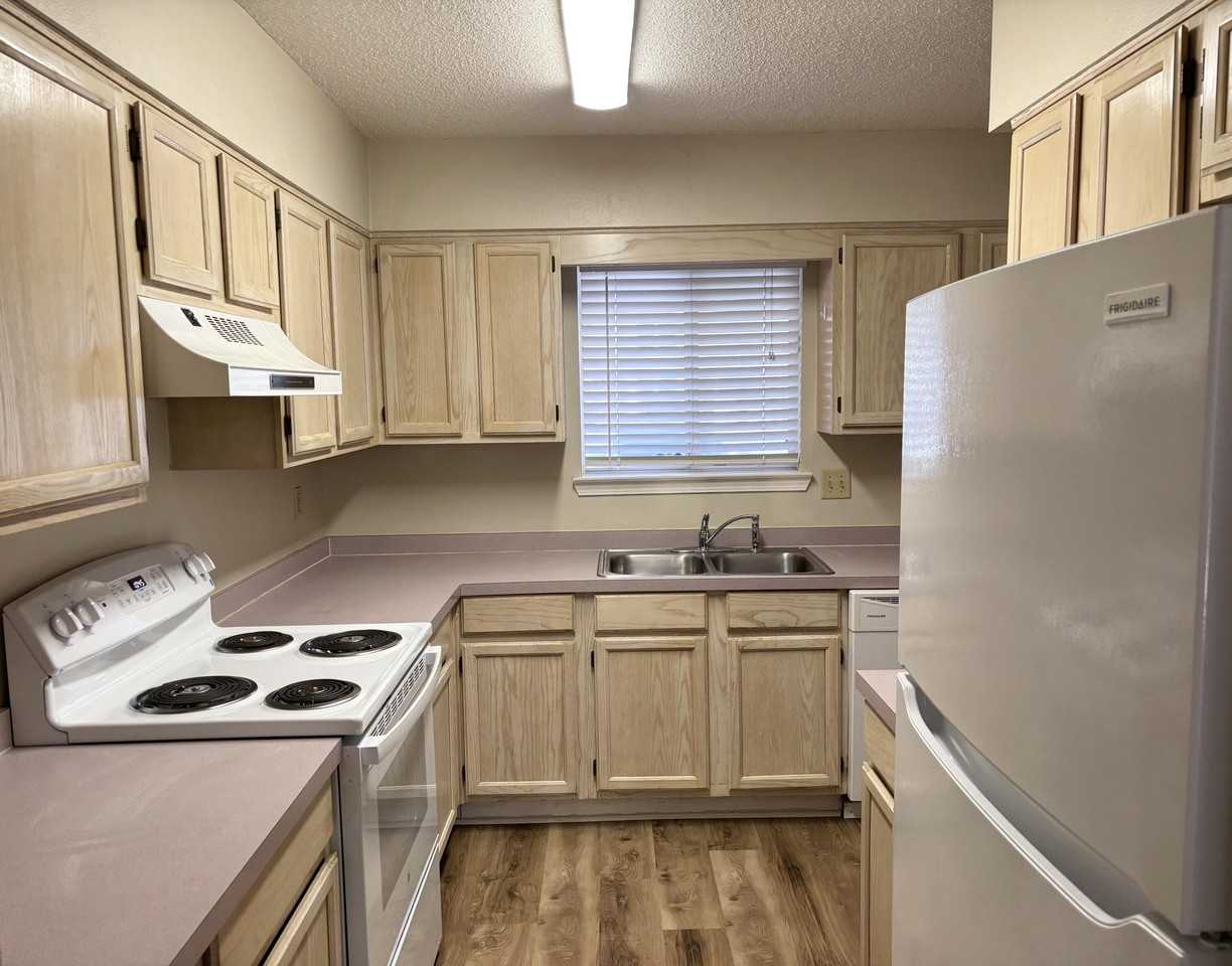 2 Cinderella Ln Nw #2D