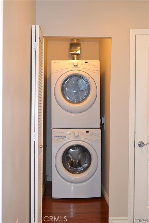 300 W Beech St #300-1204 - Photo 6 of 8