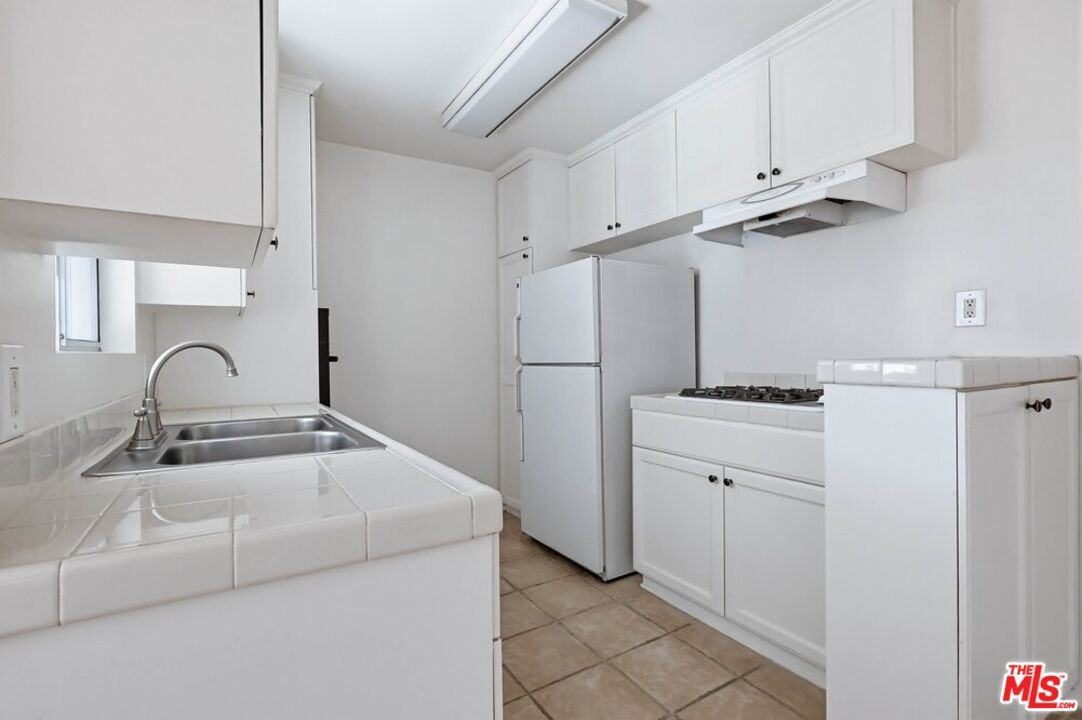 515 N Alfred St #515-206 - Photo 4 of 28
