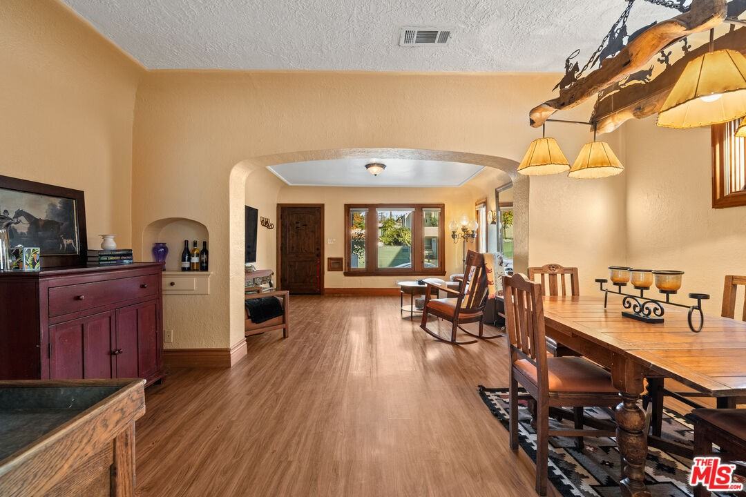 545 Norwich Dr #545 - Photo 2 of 13