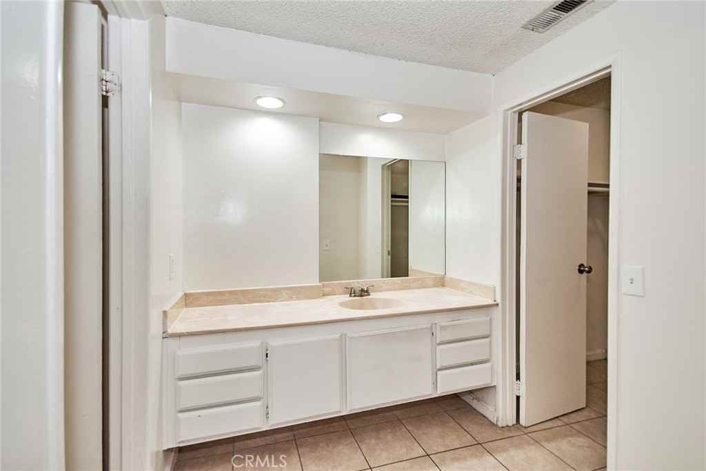 16457 Joy St #16457 - Photo 4 of 27