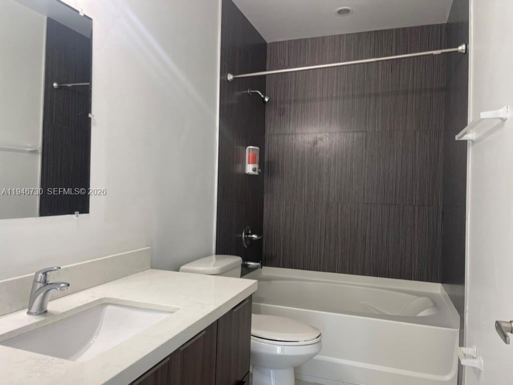 Parkside Ln #1813-4 - Photo 5 of 11