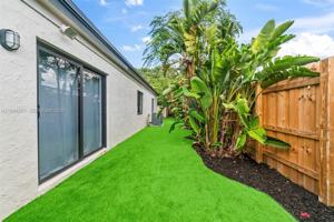 featured image of 1671 Ne 174th St