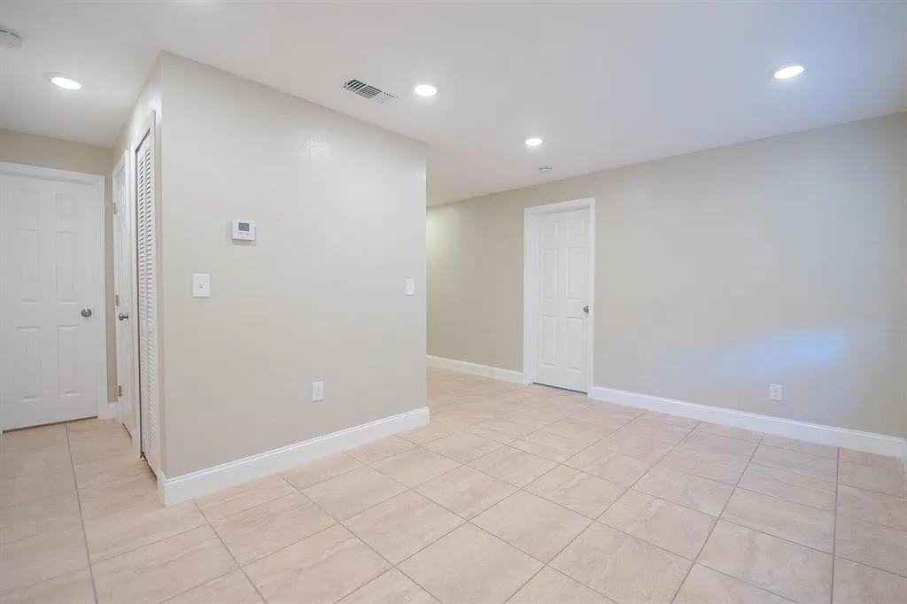 508 N 23rd St #508 - Photo 4 of 12