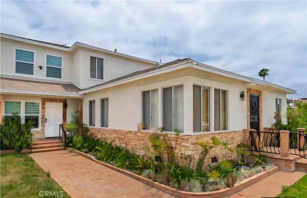 1724 S Crescent Heights Blvd #1724 - Photo 2 of 8