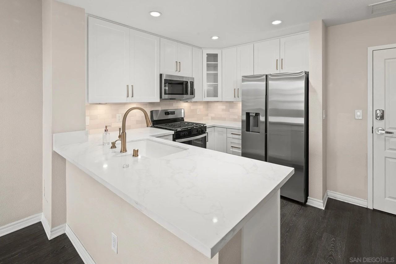 300 W Beech St #300-505 - Photo 2 of 44