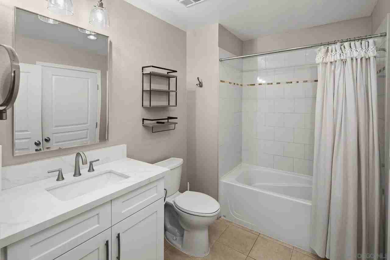 300 W Beech St #300-505 - Photo 6 of 44