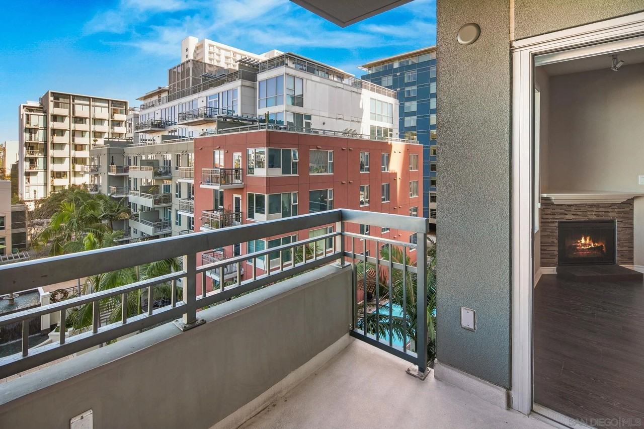 300 W Beech St #300-505 - Photo 7 of 44