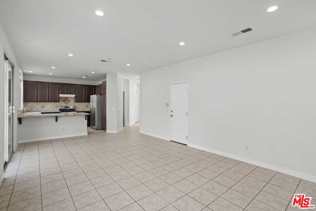 16850 Merion Ln #16850 - Photo 3 of 34