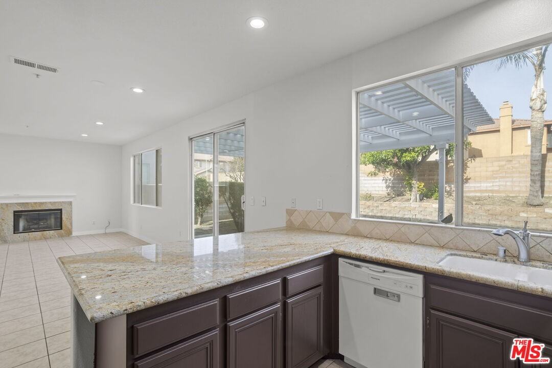 16850 Merion Ln #16850 - Photo 5 of 34