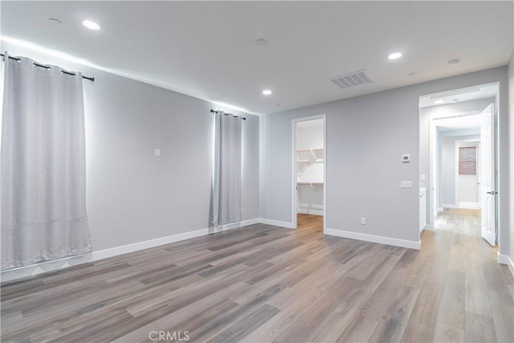 15981 Almond Ave #15981 - Photo 3 of 20