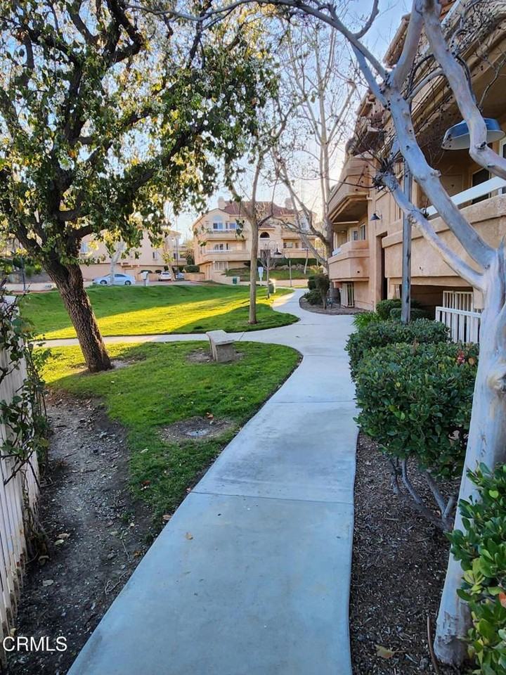 19847 Sandpiper Pl #19847-137 - Photo 3 of 28